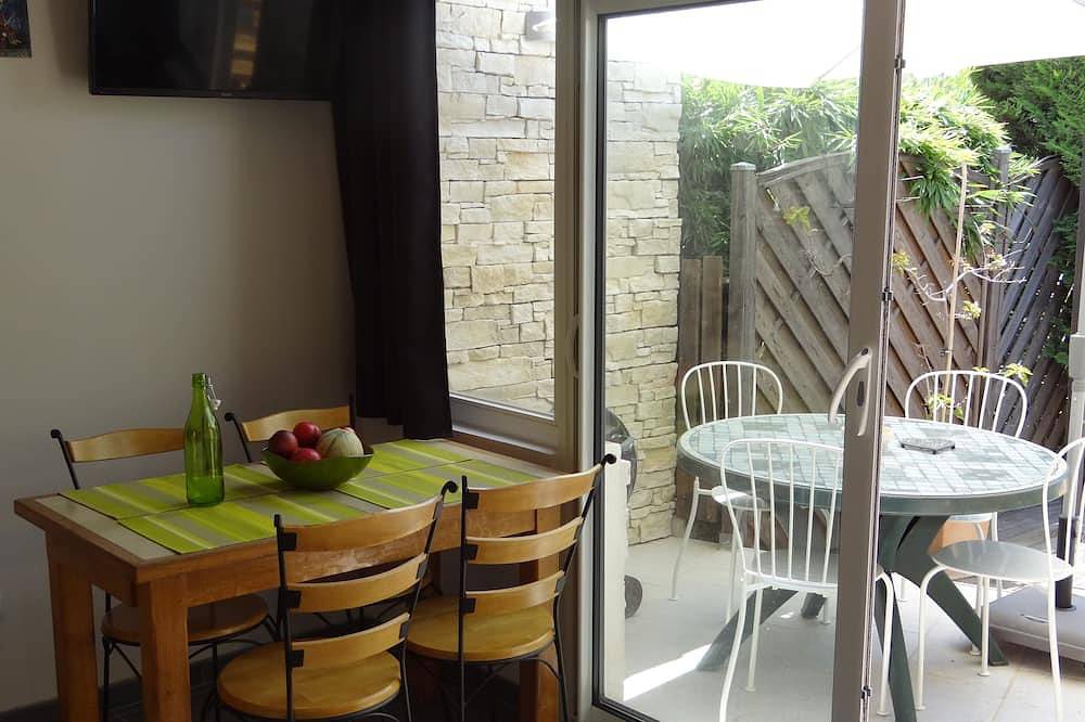 Appartement entier, Appartement duplex 4 personnes dans villa in Vedène, Vaucluse