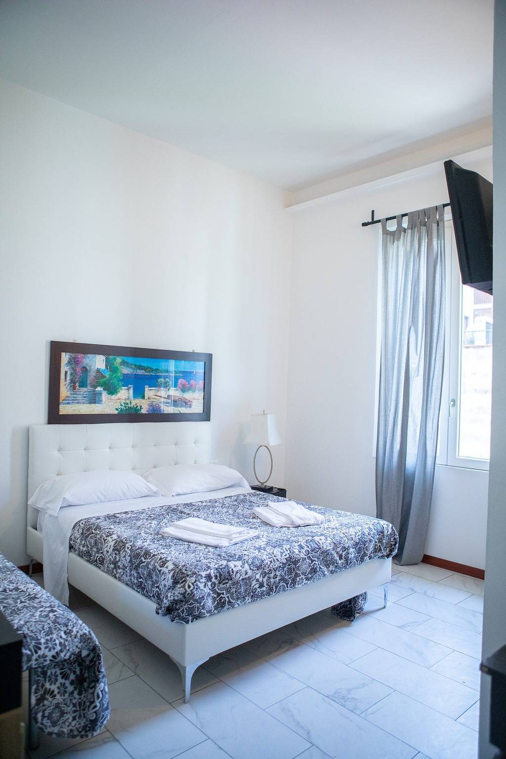 Habitación 'Camera Papavero - Triple' con jardín compartido, Wi-Fi y aire acondicionado in Prato, Provincia de Prato