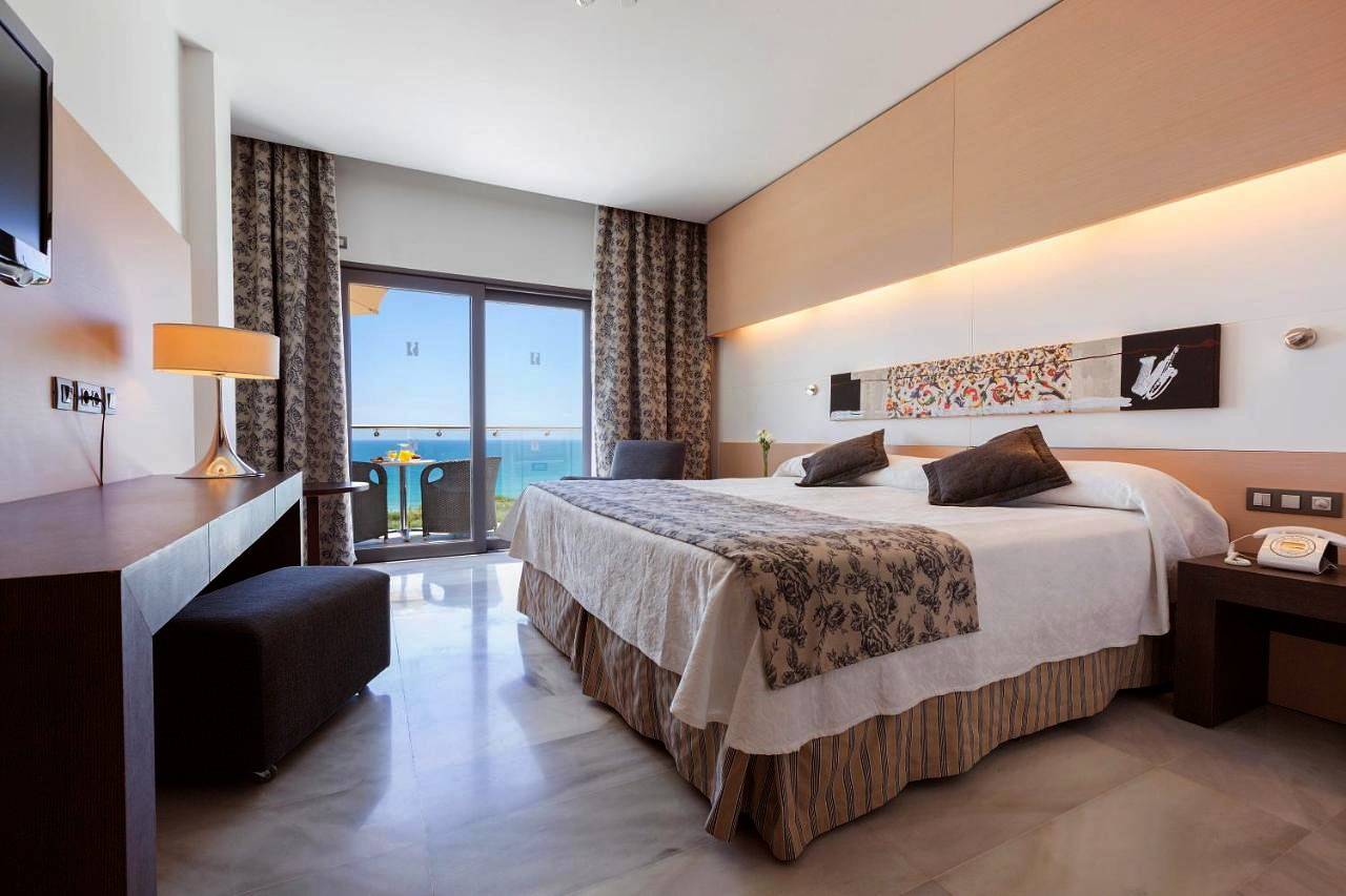 Hôtel pour 10 personnes avec terrasse in La Fontanilla, Conil de la Frontera