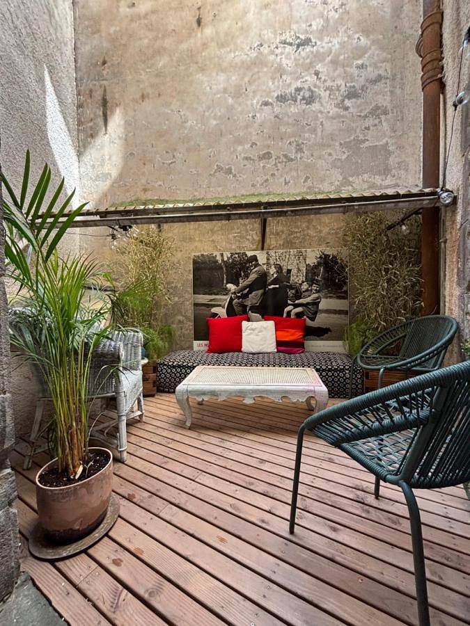 Gîte pour 4 personnes, avec terrasse dans Office De Tourisme Et Des Congres De Clermont Ferrand - 2