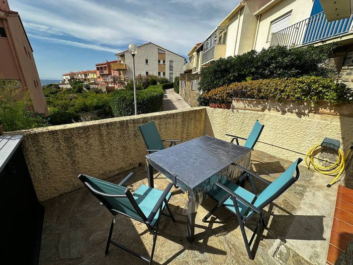 Gîte pour 6 personnes, avec terrasse dans Plage D En Baux Port Vendres - 2