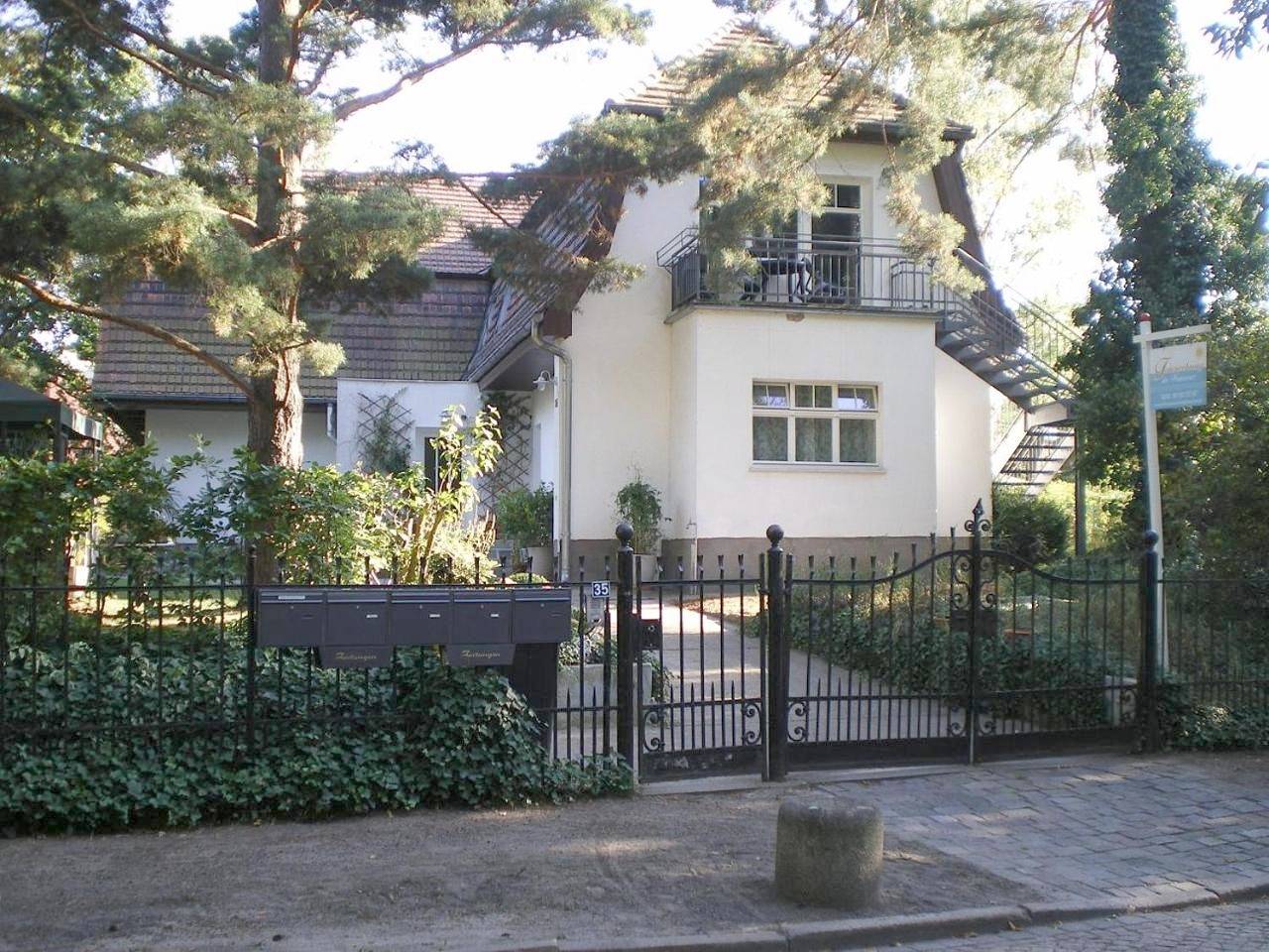 Ganze Wohnung, Apartment with Garden View in Steglitz-Zehlendorf, Berlin
