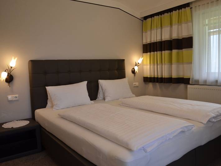 Ferienwohnung für 8 Personen, mit Balkon und Garten in Kappl - 2