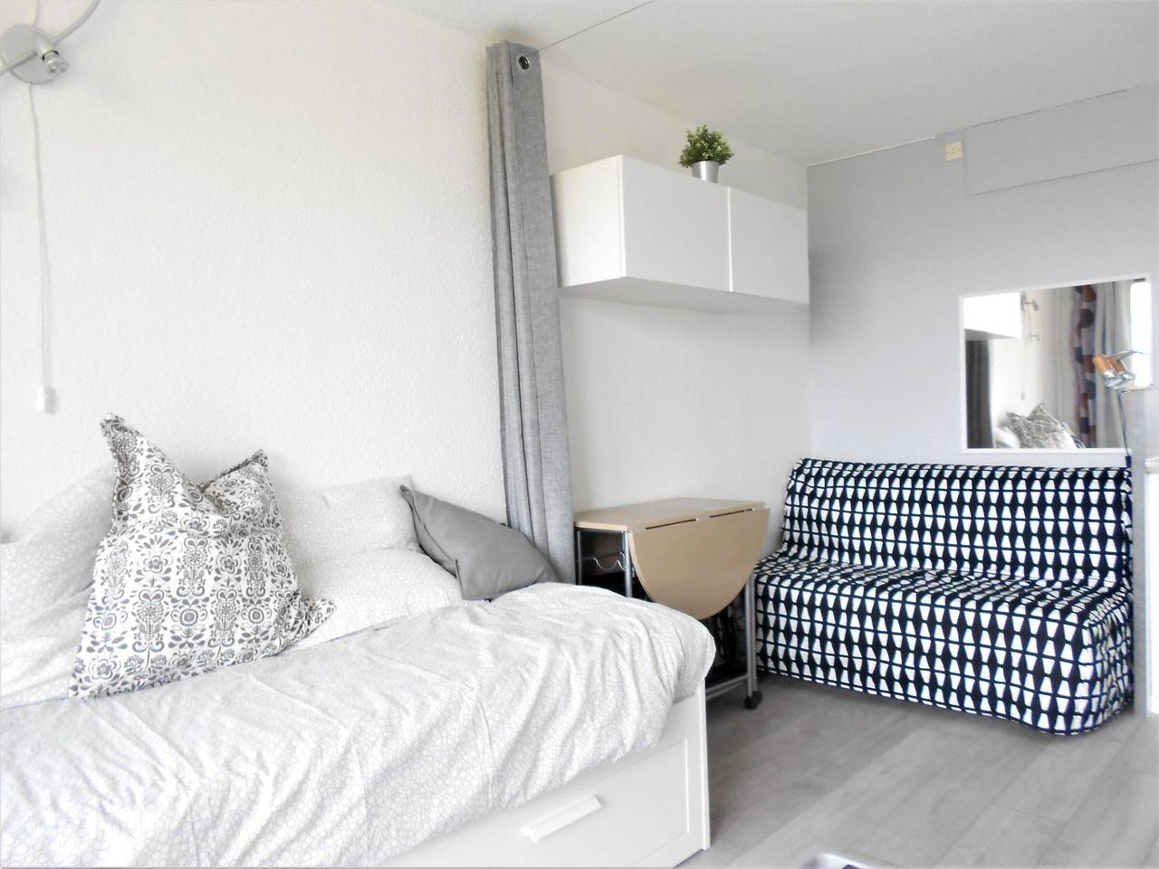 Estudio entero, Estudio renovado con balcón, a pie de pistas, Wifi gratis, acceso a piscina climatizada in Le Corbier, Villarembert