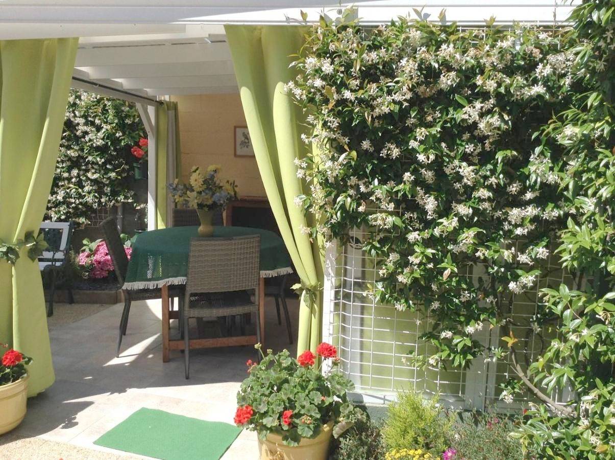 Family Room in Granville, Côte de la Déroute