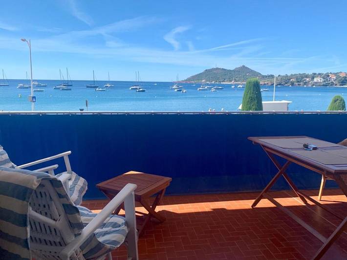 Gîte pour 4 personnes, avec Balcon ainsi que Terrasse et Vue dans Office de Tourisme de Saint-Raphaël