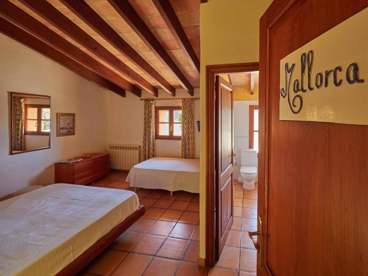 Habitación Triple con piscina compartida, Wi-Fi y aire acondicionado in Sineu, Interior de Mallorca