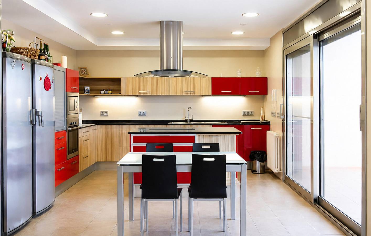 Escapade en bord de mer : appartement confortable avec piscine et vue sur la mer in Alcanar, Costa Dorada