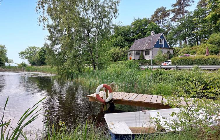 Hus för 6 Personer med trädgård in Ängeleholms kommun