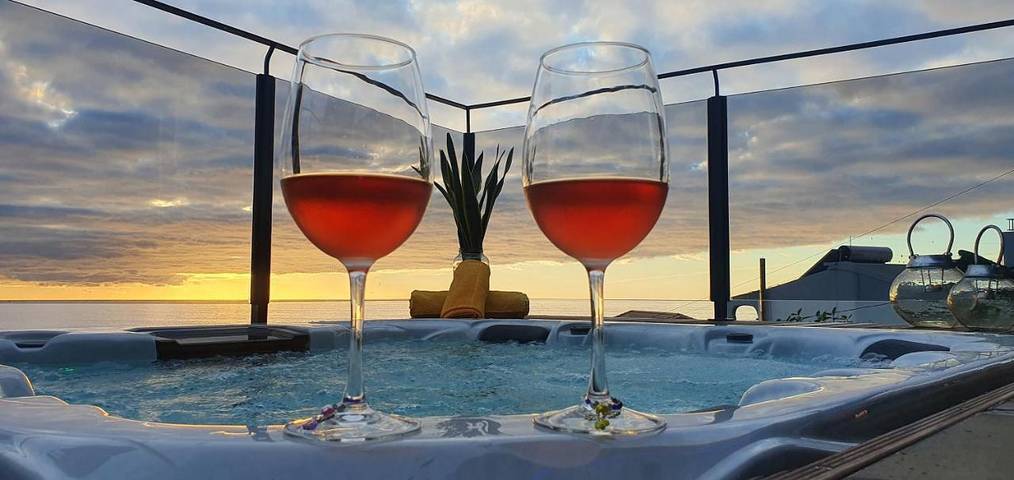 Location de vacances pour 4 personnes, avec vue sur le lac ainsi que jardin et vue à Paul Do Mar - 2