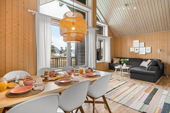 Vakantiepark voor 8 personen, with Balkon and Terras as well as Tuin and Zwembad in Noorwegen
