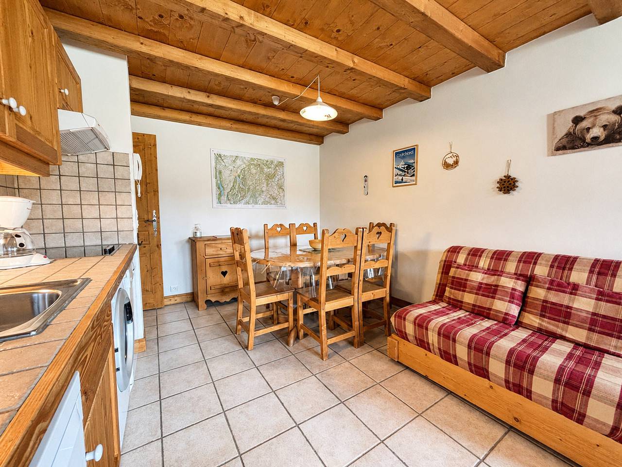 Appartement entier, Appartement confortable à proximité du Cernix avec balcon et parking in Cohennoz, Région d'Albertville