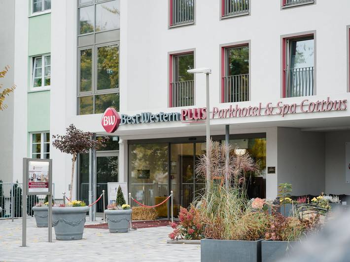 Hotel für 3 Personen, mit Terrasse und Sauna sowie Pool, mit Haustier in Cottbus
