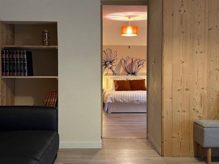 Location de vacances pour 7 personnes, avec vue ainsi que terrasse et jardin à Menétrux-en-Joux - 2