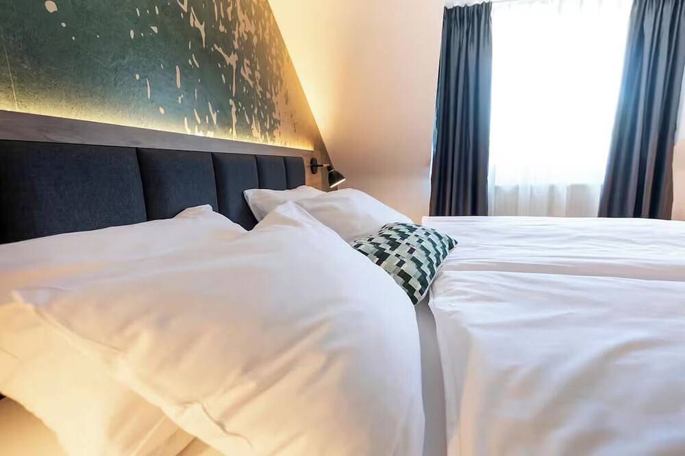 Discover Schwetzingen | Stylish Room Close to Palace Gardens | Pets Allowed in Schwetzingen, Rheinebene