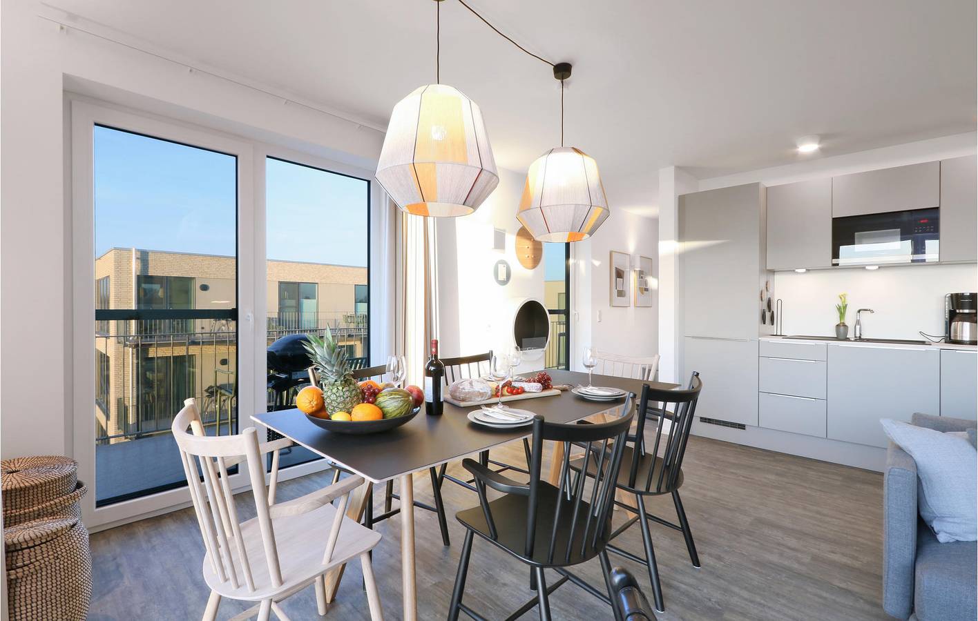 Ganze Ferienwohnung, Stilvolles 2BR Apartment mit Terrasse - nahe Restaurants, Fluss und Stadtzentrum in Marissa Ferienpark, Lembruch
