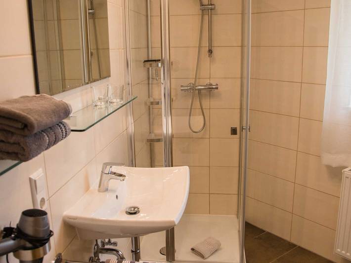 Ferienwohnung für 2 Personen, mit Garten und Ausblick sowie Balkon, kinderfreundlich in Bad Dürrheim - 4