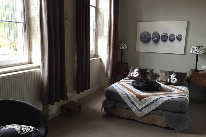 Gîte pour 23 personnes, avec piscine et jardin, animaux acceptés dans Yonne - 2