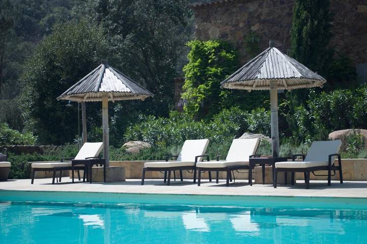 Location de vacances pour 6 personnes, avec jardin ainsi que piscine et jacuzzi à Serriera - 3