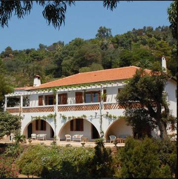 Maison d’hôte pour 2 personnes, avec vue et terrasse à Rayol-Canadel-sur-Mer
