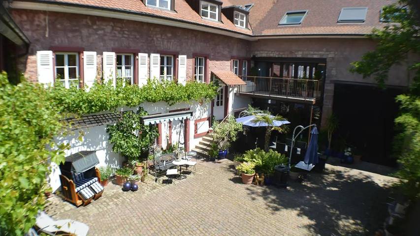 Ferienwohnung für 2 Personen, mit Garten und Sauna sowie Terrasse in Neustadt an der Weinstraße