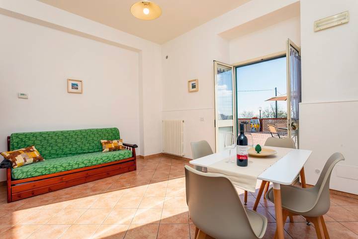 Hel lejlighed, Apartment 'Camia Etna House - Matrimoniale' with Sea View, Wi-Fi and Air Conditioning in Piedimonte Etneo, Etna