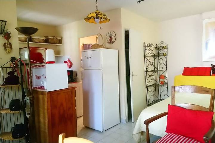 Apartamento entero, Provenza central 15mn Pont du Gard Avignon canoa de natación cerca de Sea Mountain in Rochefort-du-Gard, Region de Nimes