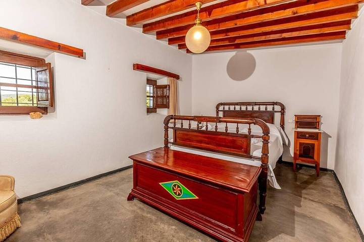 Can Pere - 3-Bedroom Villa for 7 Guests in Sant Joan de Labritja, North Ibiza