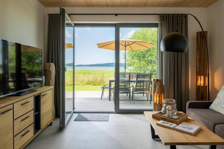 Ferienwohnung für 10 Personen, mit Garten und Ausblick sowie Sauna und Seeblick in Bergen auf Rügen - 4