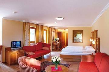 Ferienhaus für 2 Personen, mit Garten und Sauna sowie Pool und Balkon in Eben am Achensee