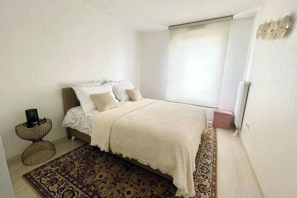 Entire apartment, Robertsau Strasbourg- Modern 2P with garden in a residential area. in Strasbourg, Strasbourg region