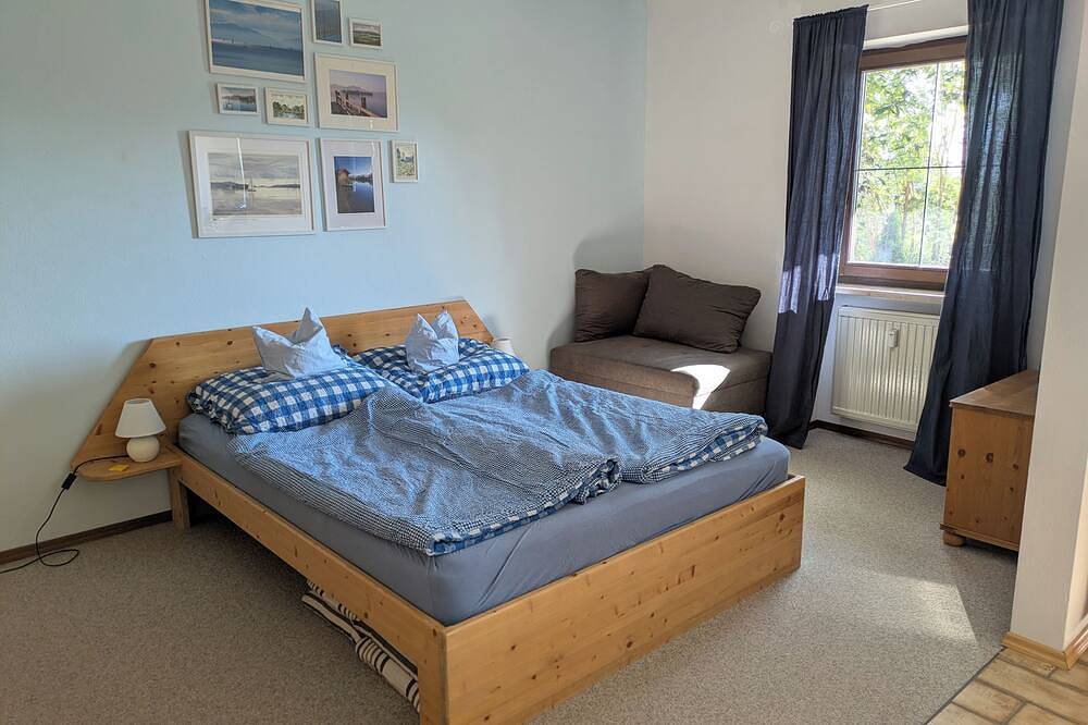 Ganze Wohnung, Ferienwohnung Erdgeschoss mit Bergblick in Rimsting, Chiemsee