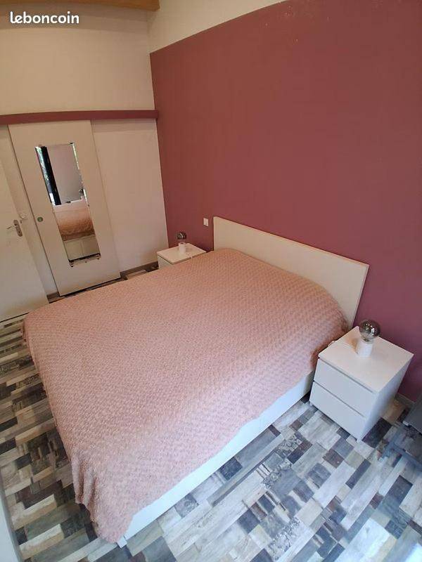 Location de vacances pour 4 personnes, avec piscine et terrasse dans Office De Tourisme De Bormes Les Mimosas - Le Port - 3