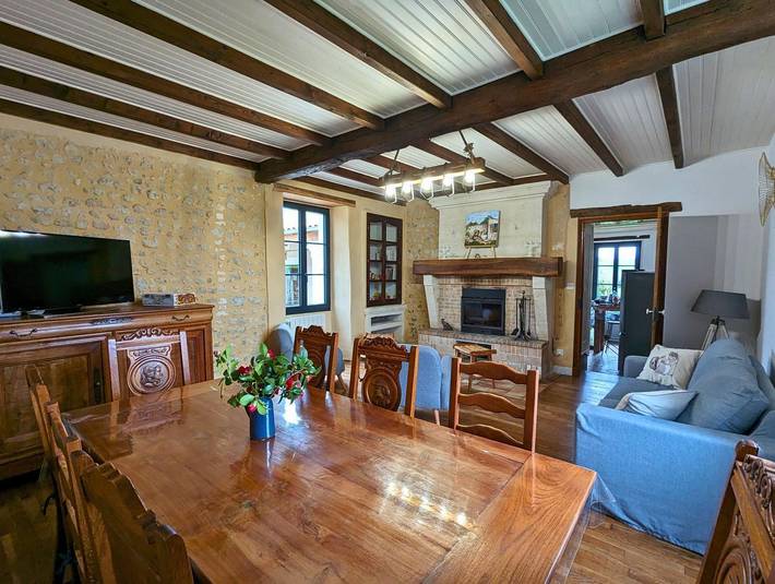 Gîte pour 8 personnes, avec jardin ainsi que piscine et terrasse en Charente - 2