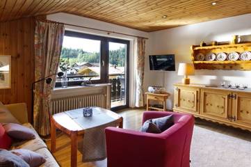 Hütte für 6 Personen, mit Ausblick und Balkon im Mittenwald