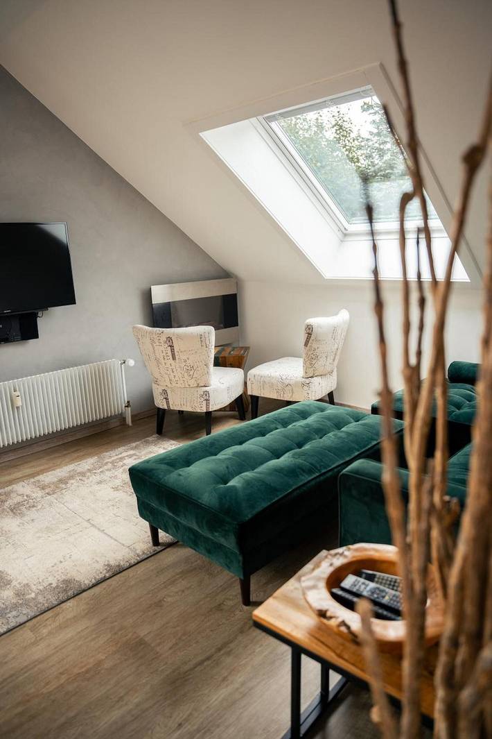 Feravia – Wohnwerk: Apartment with Mountain View, Balcony, and Wi-Fi