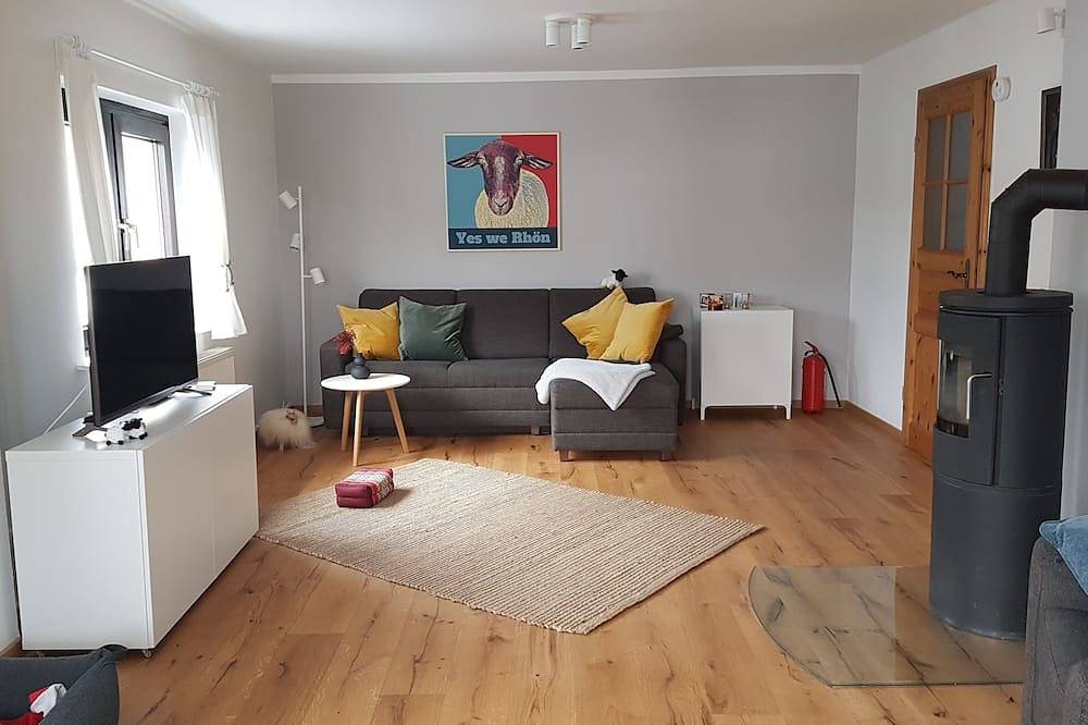 Gemütliches Haus mit Ofen und umzäunter Terrasse (Hunde sind willkommen) in Seiferts, Ehrenberg