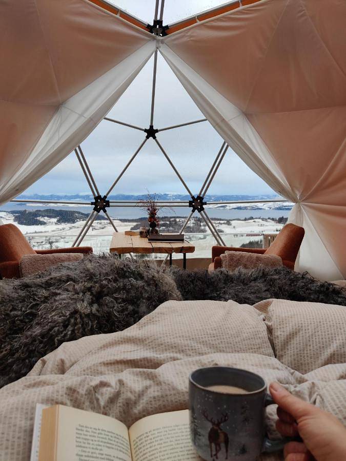 Camping voor 2 personen, met terras en uitzicht in Noorwegen