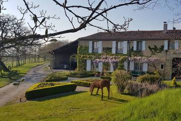 Location de vacances pour 11 personnes, avec jardin à Chalabre