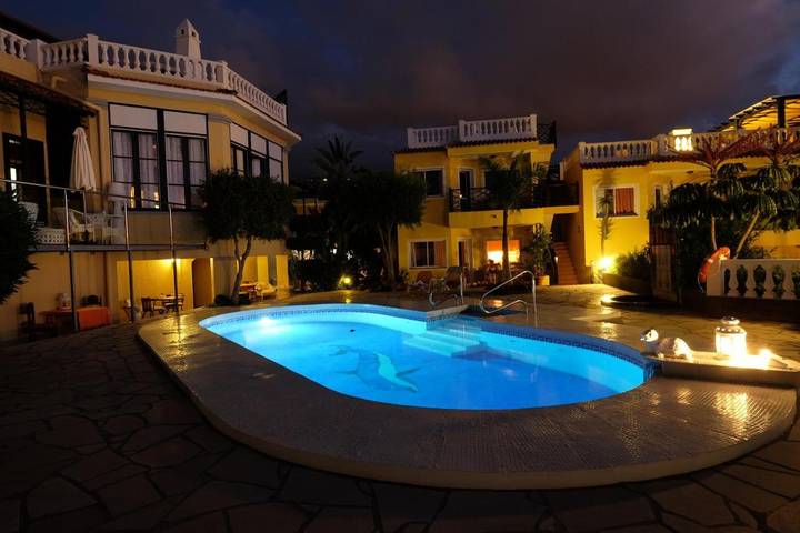Apartahotel para 4 personas, con Terraza y Jardín además de Piscina y Vistas en Puerto de la Cruz
