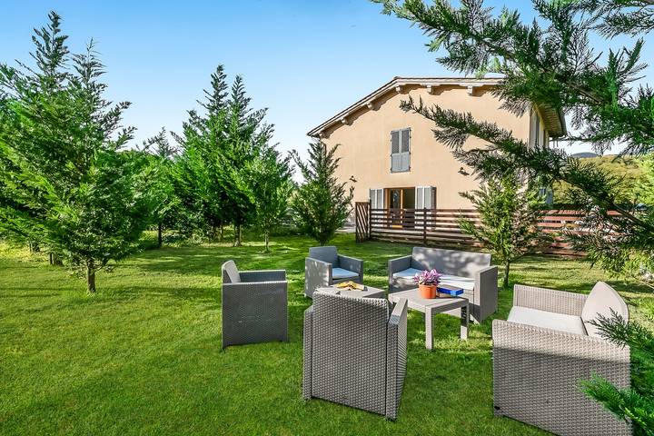 Feriehus for 6 personer, med badebasseng og terrasse, barnevennlig - 1