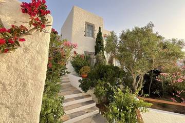 Gîte pour 4 personnes, avec balcon et jardin dans Patmos