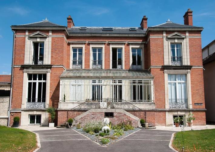 Chambre d’hôte pour 4 personnes, avec Terrasse et Jardin à Troyes