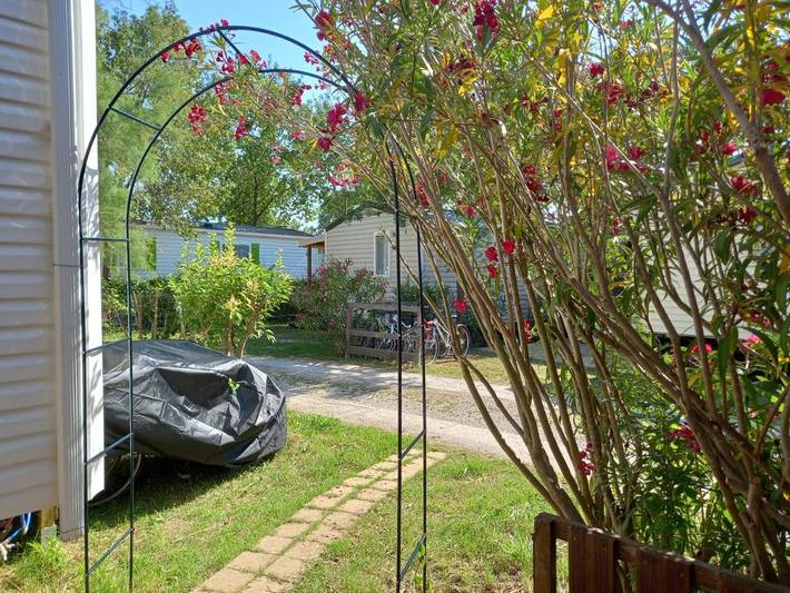 Location de vacances pour 6 personnes, avec terrasse ainsi que piscine et bassin pour enfant dans la Tamarissière - 3