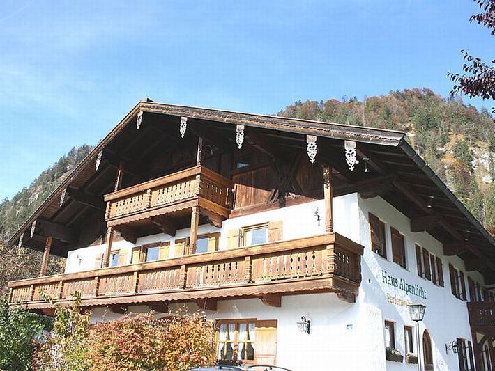 Apartamento vacacional entero, Haus Alpenlicht - (05)One-room holiday flat, 26sqm, 2 persons, 1 living/bedroom, kitchen, terrace in Reit im Winkl, Alpes Bávaros