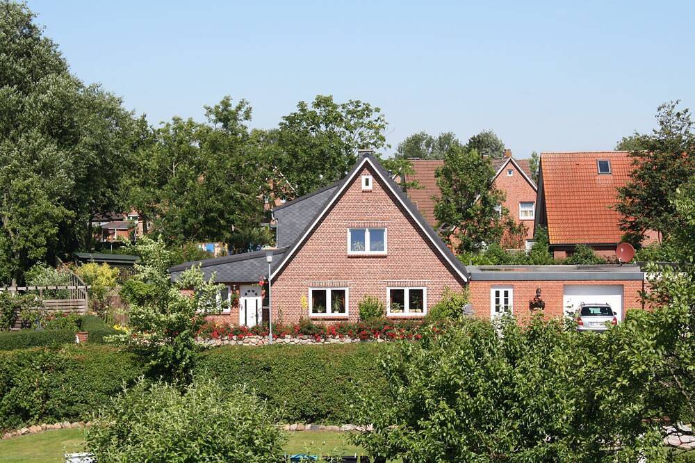 Ganze Wohnung, Schöne, direkt am Eiderdeich gelegene Ferienwohnung in Tönning, Halbinsel Eiderstedt
