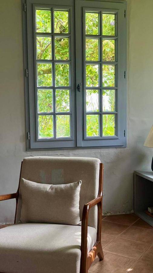 Location de vacances pour 8 personnes, avec jardin à Saint-Aubin-de-Scellon