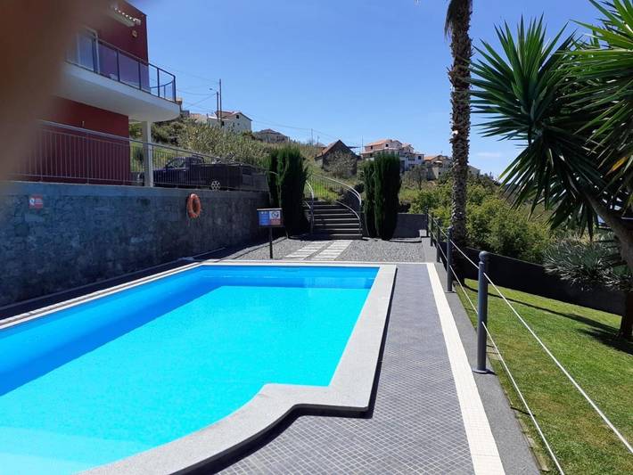 Bungalow para 6 pessoas, com Varanda e Terraço e ainda Jardim and Piscina em Calheta