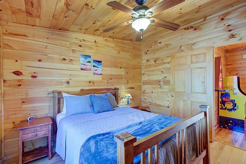 Dogs stay free / Private / 15mins Blue Ridge in Chattahoochee National Forest