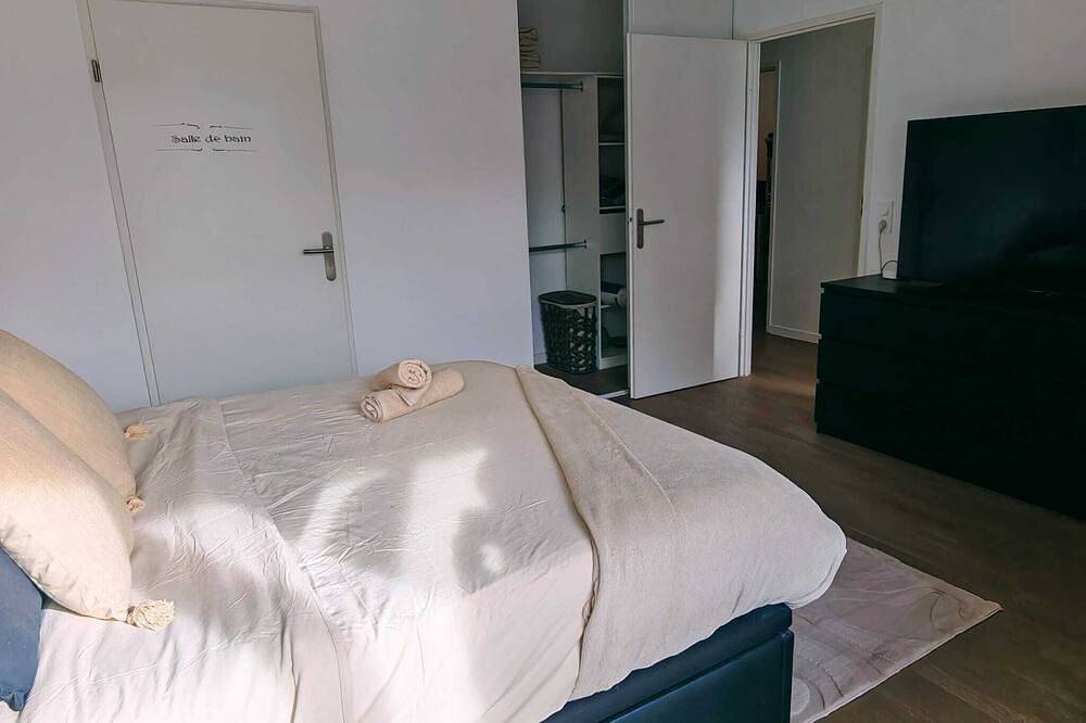 House near Versailles & Paris with parking in Louveciennes, Yvelines